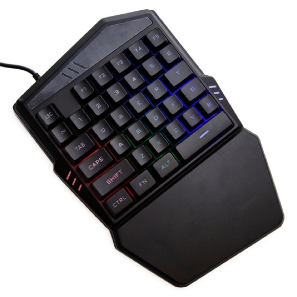 Bugha LED One-Handed Gaming Keyboard - Picture 5 of 8